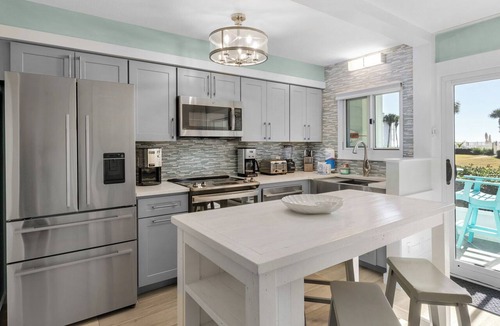Seacrest Condo | Sand Cliffs 108: Steps to beach & pool access + Free Attraction Tickets!