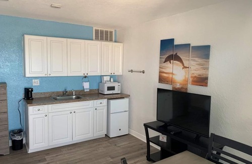 North Redington Beach Hotel | Sandalwood Beach Resort