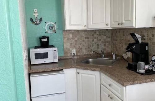 North Redington Beach Hotel | Sandalwood Beach Resort