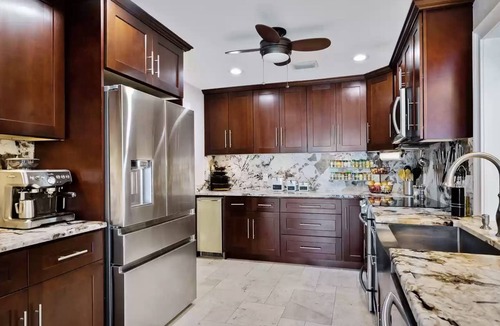 Trailer Estates House | Sarasota Waterfront - Boat Dock poo/spa, kayaks -12 min to Lido Beach & Downtown