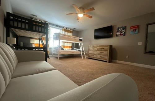 Fleming Villa | SASA Deer Lodge Superb 6-bedroom house with AC