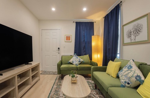 Dorchester Apartment | Savin Hill Gem - 4BR-2BA - Walk to T + Parking