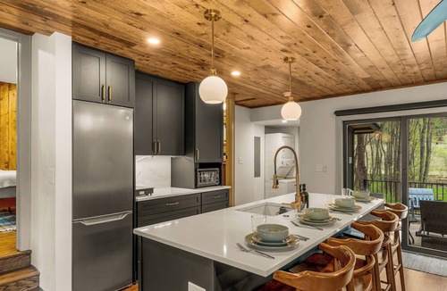 Cascade Cabin | Scenic Riverside Retreat: Sauna, Hot Tub, & Fire Pit, by Forest & Peak Retreats