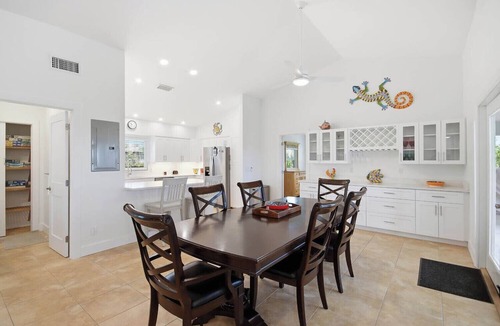 Sanibel House | Sea Bell Home - Short walk to Bowman`s Beach. Spacious vacation rental home