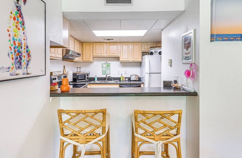 Villa Sabine Condo | ‘Sea La Vie’ Condo: Pensacola Beach Access!