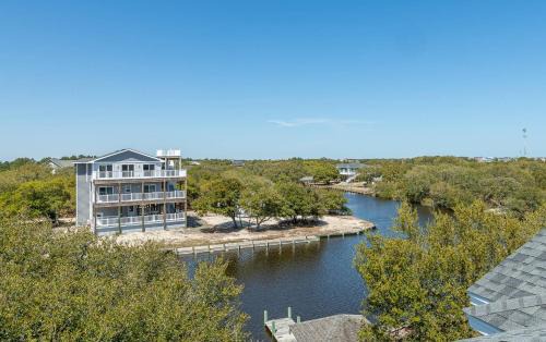 Carova Beach House | Sea Stars - 4x4 Carova Beach, Canalfront, Boat Ramp, Dock, Gazebo, Game Room