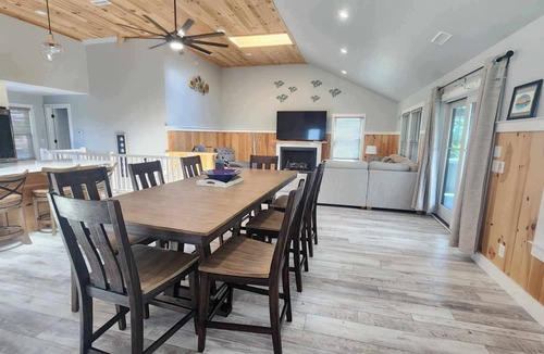 Ocracoke House | Sea You Soon: Screened Porch, Fenced Yard, Pet-Friendly