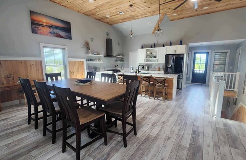 Ocracoke House | Sea You Soon: Screened Porch, Fenced Yard, Pet-Friendly