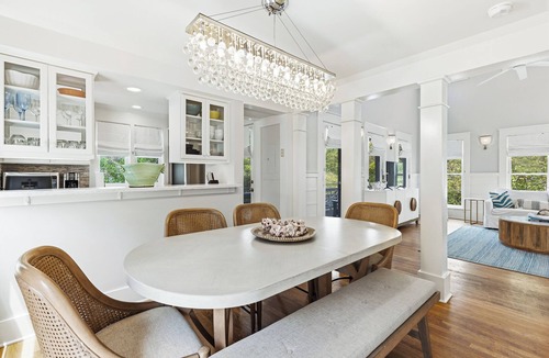Seaside House | Seaside " Golden Lady" |2BR with Loft |Sleeps 6-8 | Next to West Family Pool!
