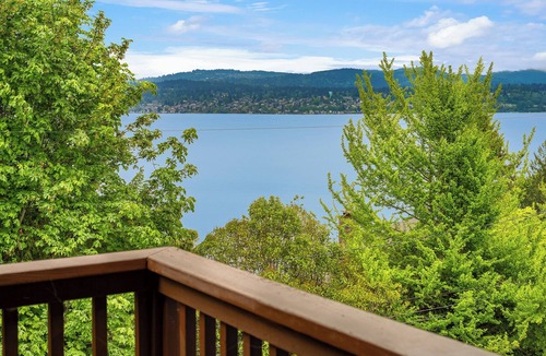 Rainier Valley House | Seattle Hillside Retreat I Lake Views & Huge Deck