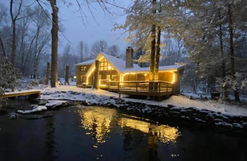 Reeders House | Secluded Chalet on Fishing Creek-Mins to Camelbk
