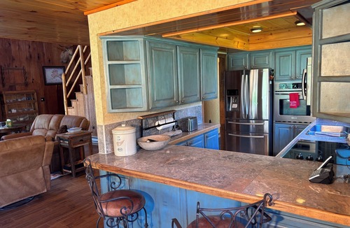 Custer County House | Secluded creek-side ranch house in the heart of Custer County.