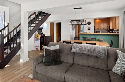 Warren Cabin | Secluded Luxury Ski In Ski Out Retreat South Village Villas Lincoln Peak Vermont