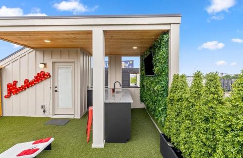Katie Hill Neighborhood House | Second Fiddle Hideaway