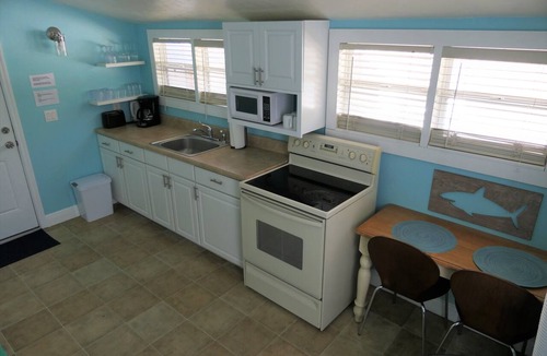 Altamont Manor Apartment | Secure Spring sun and your desired accommodation at TOP PRICES now!
