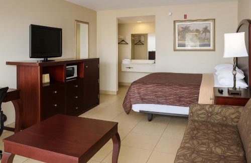 West Kissimmee Hotel | Serena Inn