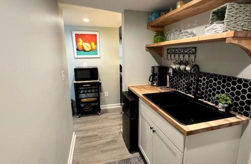 Charlotte Apartment | Serene 2BR in Sardis - Workspace - Fast Wi-Fi