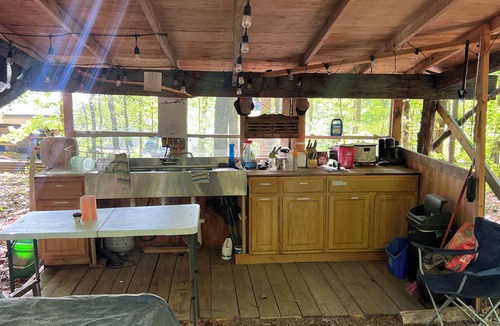 Grandview Cabin | Serene 7 Treehouse Tent tranquil romantic getaway!