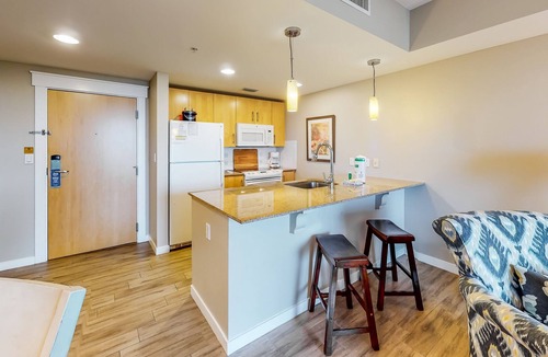 Baytowne Wharf Apartment | Serene condo with pool, hot tub, balcony, full kitchen, golf, tennis