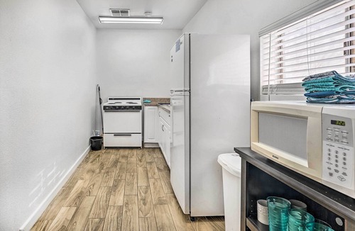 Townsite Apartment | Serene Studio Near Lake Mead, Hiking & Dining