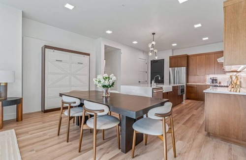 Eagle Apartment | Serengeti Suite – Luxury Downtown Eagle Condo Sleeps 8 King Suite Secure Garage Parking Walk to Dining & Greenbelt