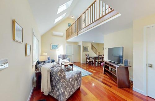 Lagoon Heights House | Set Sail