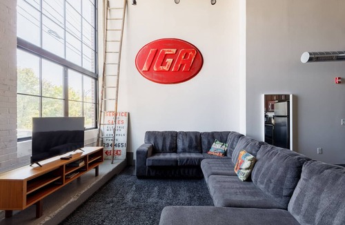 Italian Village Apartment | Short North Industrial Loft - Free Parking!
