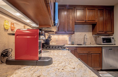 Warm Springs Condo | Ski-in/Ski-out to Baldy + Outdoor Pool
