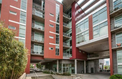 East Nashville House | Sleek and Spacious Condo In East!