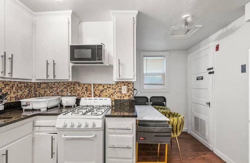 Takoma Park House | Sleep 24,Large Home near DC4 Kitckensdriveway