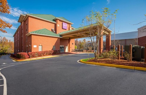 Upper Marlboro Hotel | Sleep Inn & Suites near Joint Base Andrews-Washington Area
