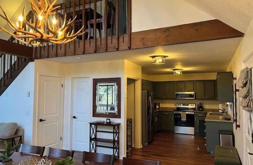 Mill Ridge House | Sleeps 11, Hot Tub, Pool, Winery, River Access, between Boone and Banner Elk