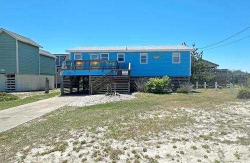 South Nags Head House | SN8646- Happy Parrot