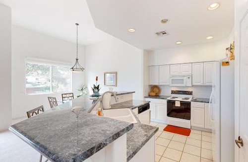 Casas Adobes House | Solstice Sanctuary