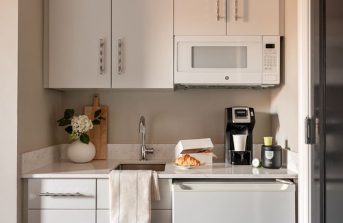 Back Bay West Apartment | Sonder No. 284 Back Bay | Queen Suite+