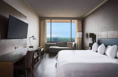 Nashville Hotel | Sonesta Nashville Airport