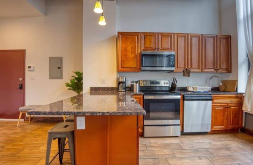 West Poplar Apartment | Sosuite | 1BR Apt w W/D, Gym, On-Site Restaurant