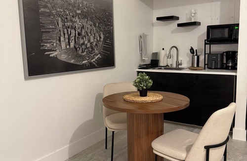 Ludlam Apartment | SouthWest Private Cozy Studio