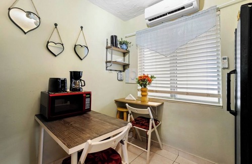 Downtown Hollywood Apartment | Spacious 1BR in Hollywood FL Pet-friendly, Parking