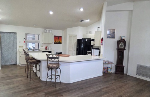 Citrus Park House | Spacious 2-bedroom pool house in Citrus park centrally located