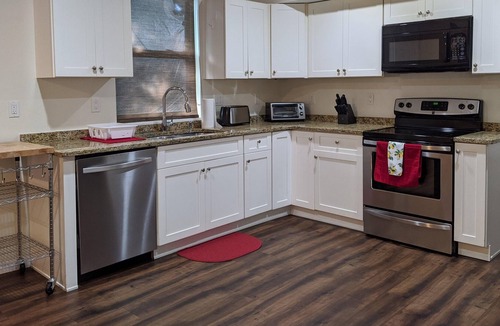 Bayou Oaks House | Spacious 2 Story Home Less than 10 minutes to Lido Key