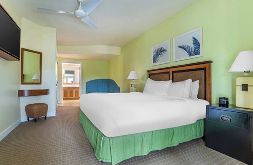 Sandestin Hotel | Spacious 2BR Bay View Suite w/Balcony & Full Kitchen: Near Miramar Beach