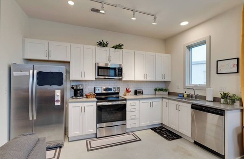 South Nashville Condo | Spacious 2BR Nashville Retreat | Near The Gulch