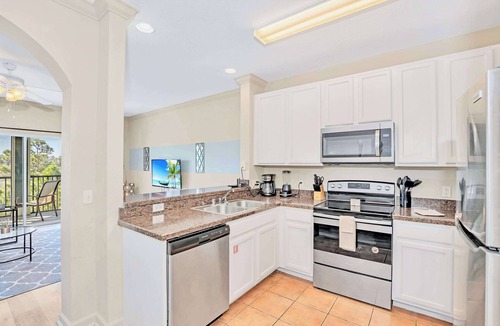 West Kissimmee Condo | Spacious 3BR Family Getaway w Pool near Disney