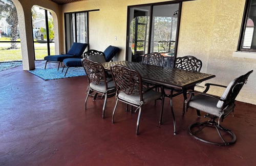 Port Charlotte House | Spacious 3BR home with Heated Pool & WiFi! Great spot near beaches & shopping!