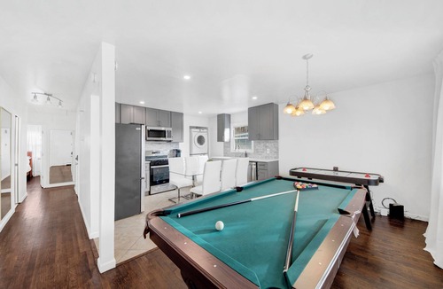 White Plains House | Spacious 3BR Home Game Room Free Parking Near NYC