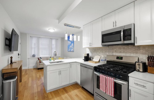 Center City Apartment | Spacious 3BR Rittenhouse Square Retreat