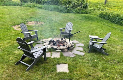 Belmont House | Spacious 4-bedroom home in quaint village near Okemo Mountain