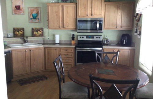 Springerville House | Spacious 4 seasons 3 bedroom 2 bathrooms for 1 great getaway.
