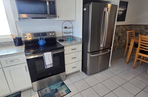 Old Homosassa House | Spacious 5-bedroom beautiful water view home with private boat dock!